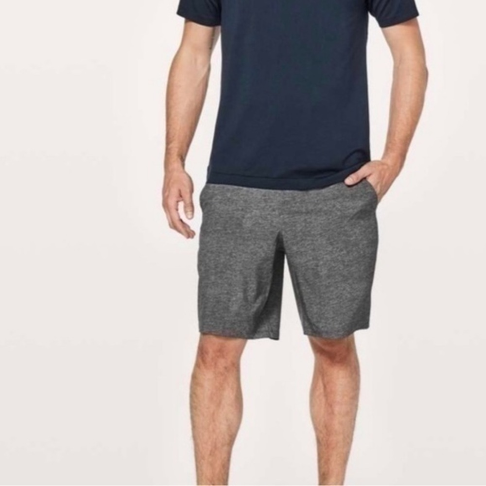 Lululemon Pace Breaker Out Of Mind Liner 9"